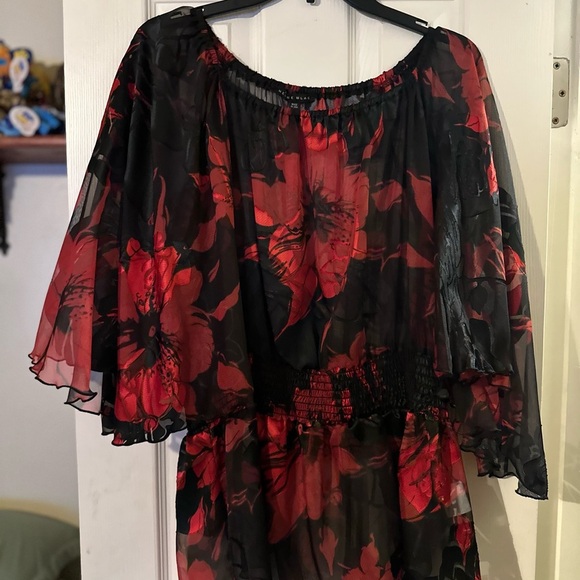 Red and Black Ruffled Flutter Sleeve Blouse (Helen Blake and Travel Elements) - Picture 1 of 13